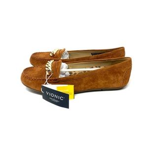 NEW Vionic Loafers
